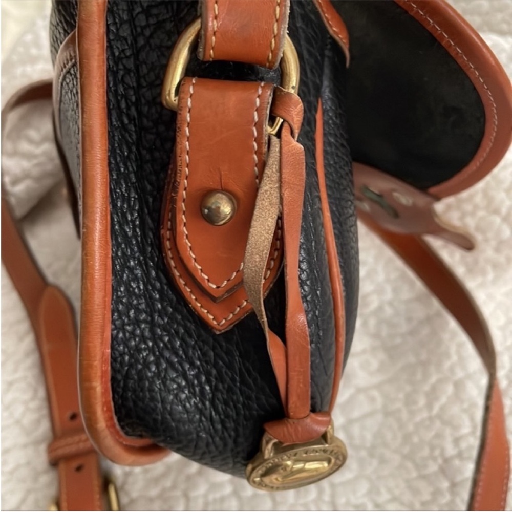 Authentic Dooney & Bouke crossbody bag - Picture 9 of 10